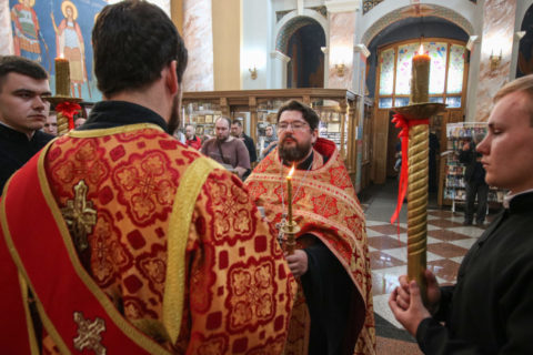 В Канун Недели 6-ой по Пасхе первый проректор семинарии совершил всенощное бдение в храме Воскресения Христова города Витебска