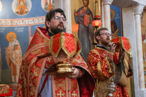 В 6-ую Неделю по Пасхе первый проректор семинарии совершил литургию в храме Воскресения Христова города Витебска
