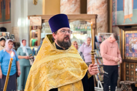 В канун Недели 3-й по Пятидесятнице первый проректор семинарии совершил всенощное бдение в храме Воскресения Христова города Витебска