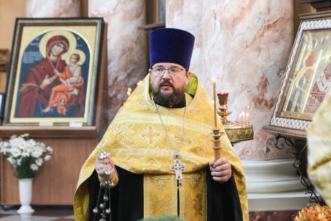 В канун Недели 6-ой по Пятидесятнице первый проректор семинарии совершил всенощное бдение в храме Воскресения Христова города Витебска