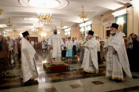 В праздник Преображения Господня преподаватели семинарии совершили Литургию в одноименном храме города ВитебскаВ праздник Преображения Господня преподаватели семинарии совершили Литургию в одноименном храме города Витебска