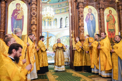 Проректор по учебной работе сослужил митрополиту Нижегородскому и Арзамасскому Георгию в кафедральном соборе Нижнего Новгорода