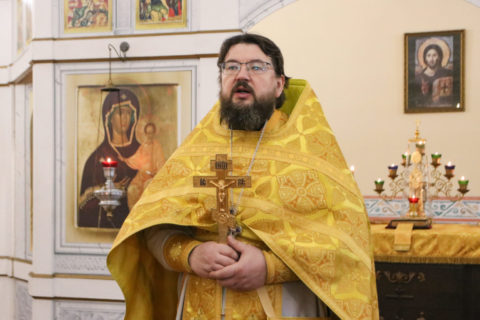 мВ день памяти святителя Николая Чудотворца семинаристы помолились в храме святых равноапостольных Кирилла и Мефодия