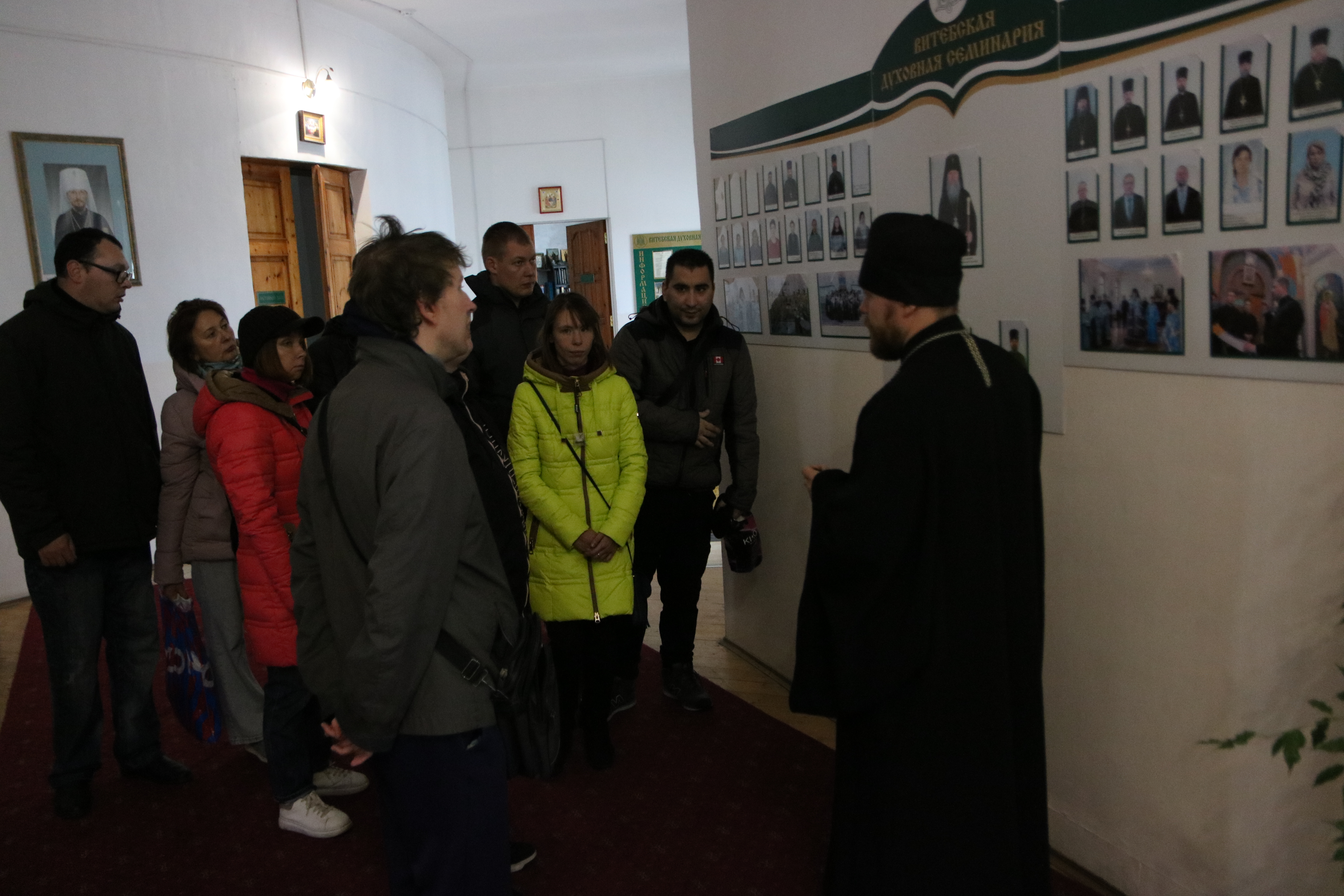 Посещение семинарии группой представителей “Общества инвалидов”.