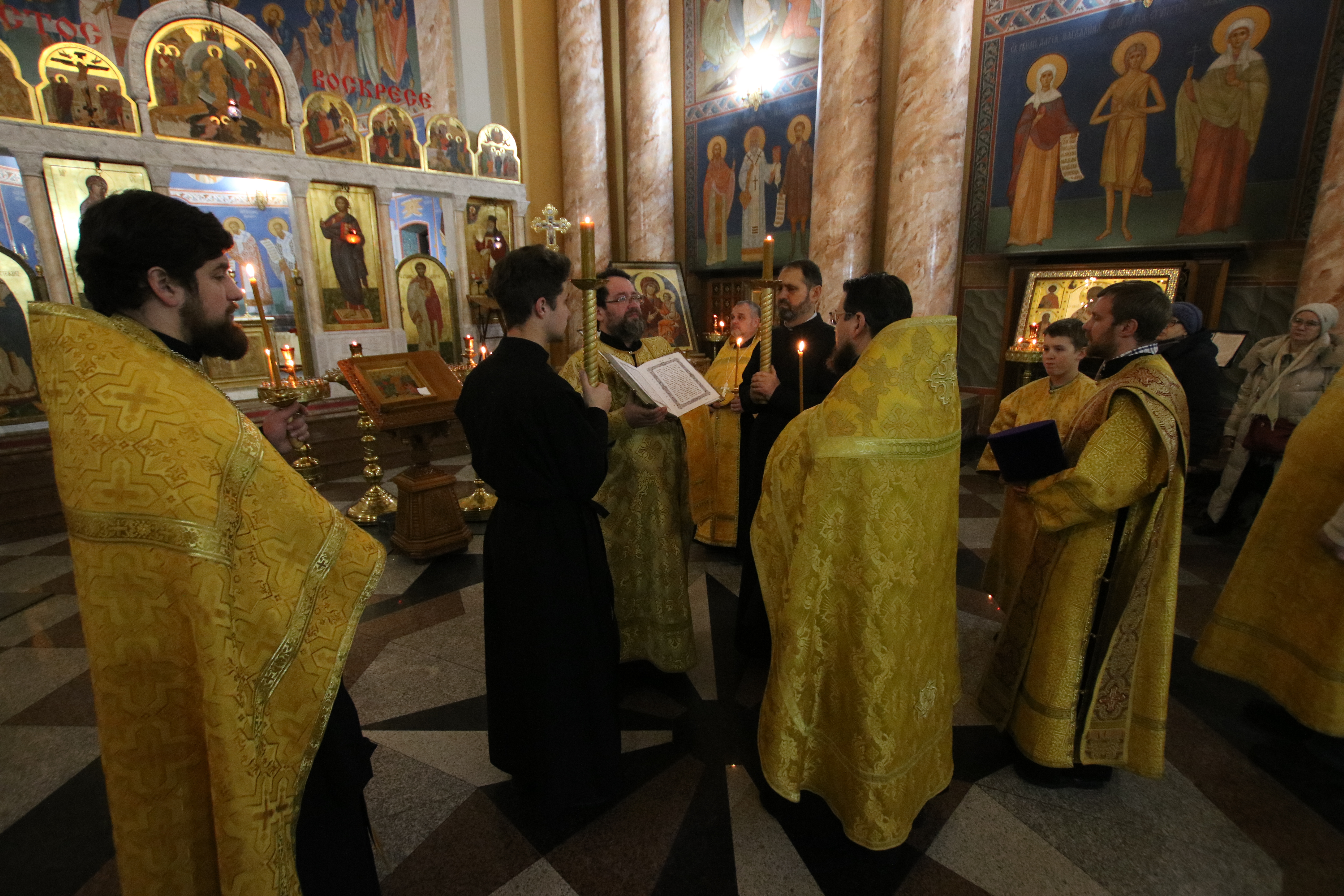 В канун 25-ой Недели по Пятидесятнице первый проректор совершил Всенощное бдение в храме Воскресения Христова города Витебска