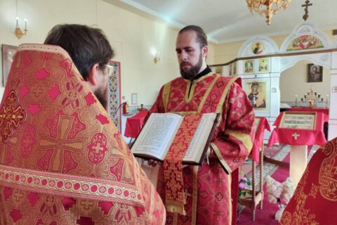 в праздник Усекновения главы Пророка, Предтечи и Крестителя Господня Иоанна в семинарском храме святых равноапостольных Кирилла и Мефодия была совершена Божественная литургия.