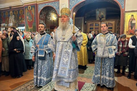 в канун великого праздника Покрова Пресвятой Владычицы нашей Богородицы, в Свято-Покровском кафедральном соборе города Витебска было совершено торжественное всенощное бдение
